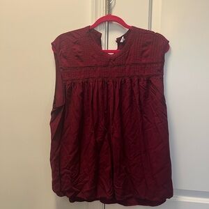 High neck sleeveless blouse